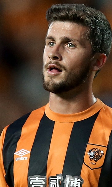 Long makes Southampton his third club in 2014, joins from Hull